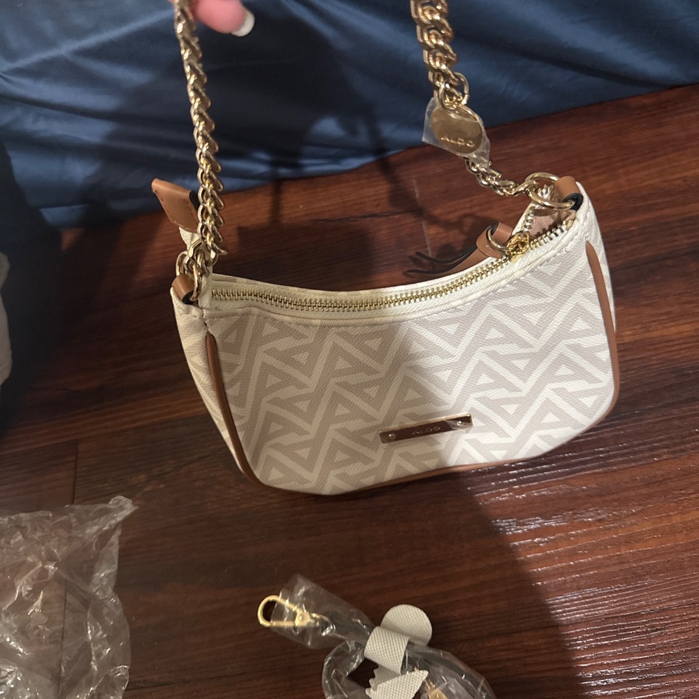 Bag - Picture 3 of 4